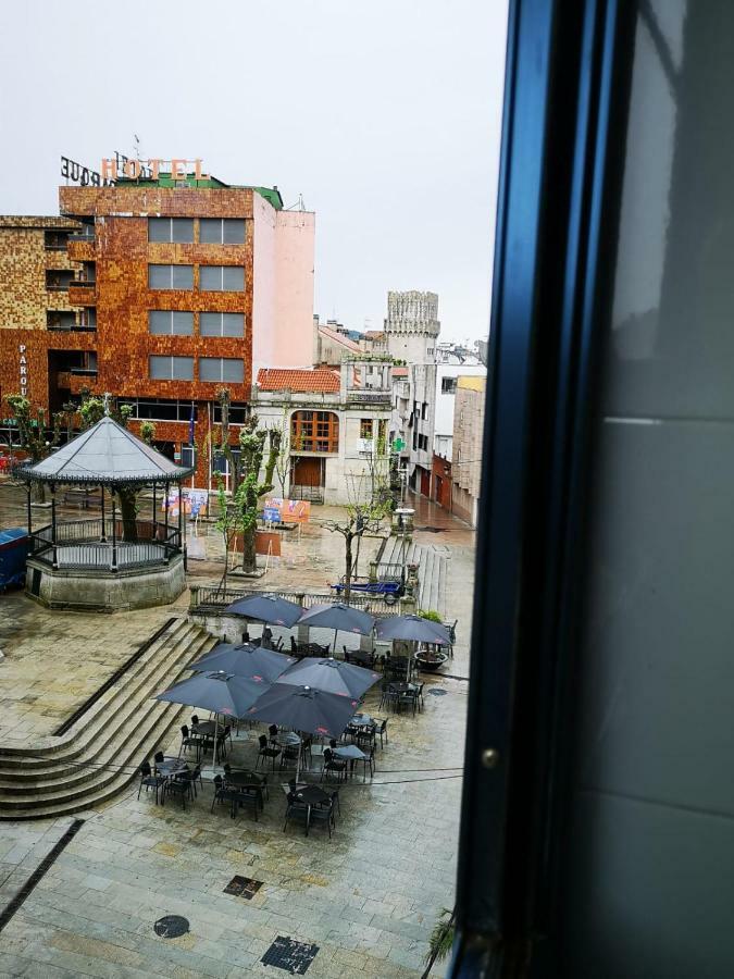 Albergue -Wifi- O Apartamento -No Wifi- Camino Santiago Porrino - En Pleno Centro - City Centre Eksteriør billede