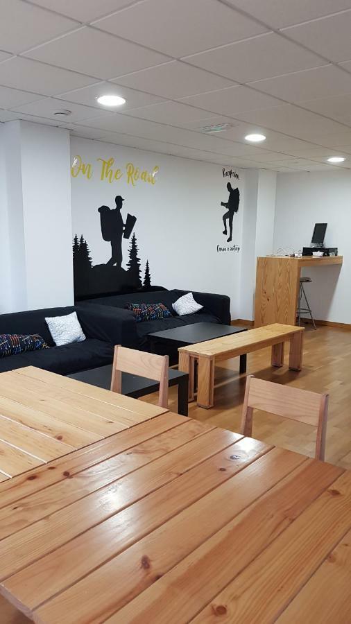 Albergue -Wifi- O Apartamento -No Wifi- Camino Santiago Porrino - En Pleno Centro - City Centre Eksteriør billede
